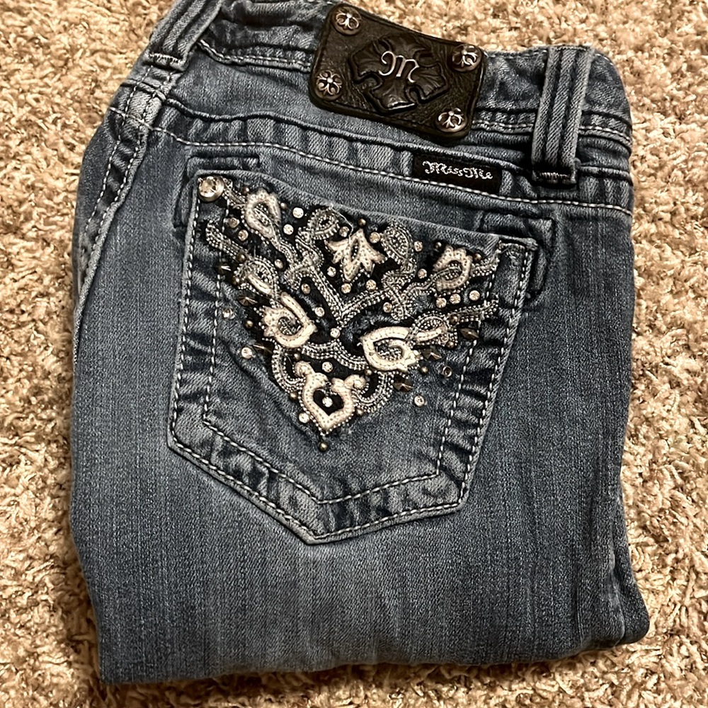 Low rise miss me jeans